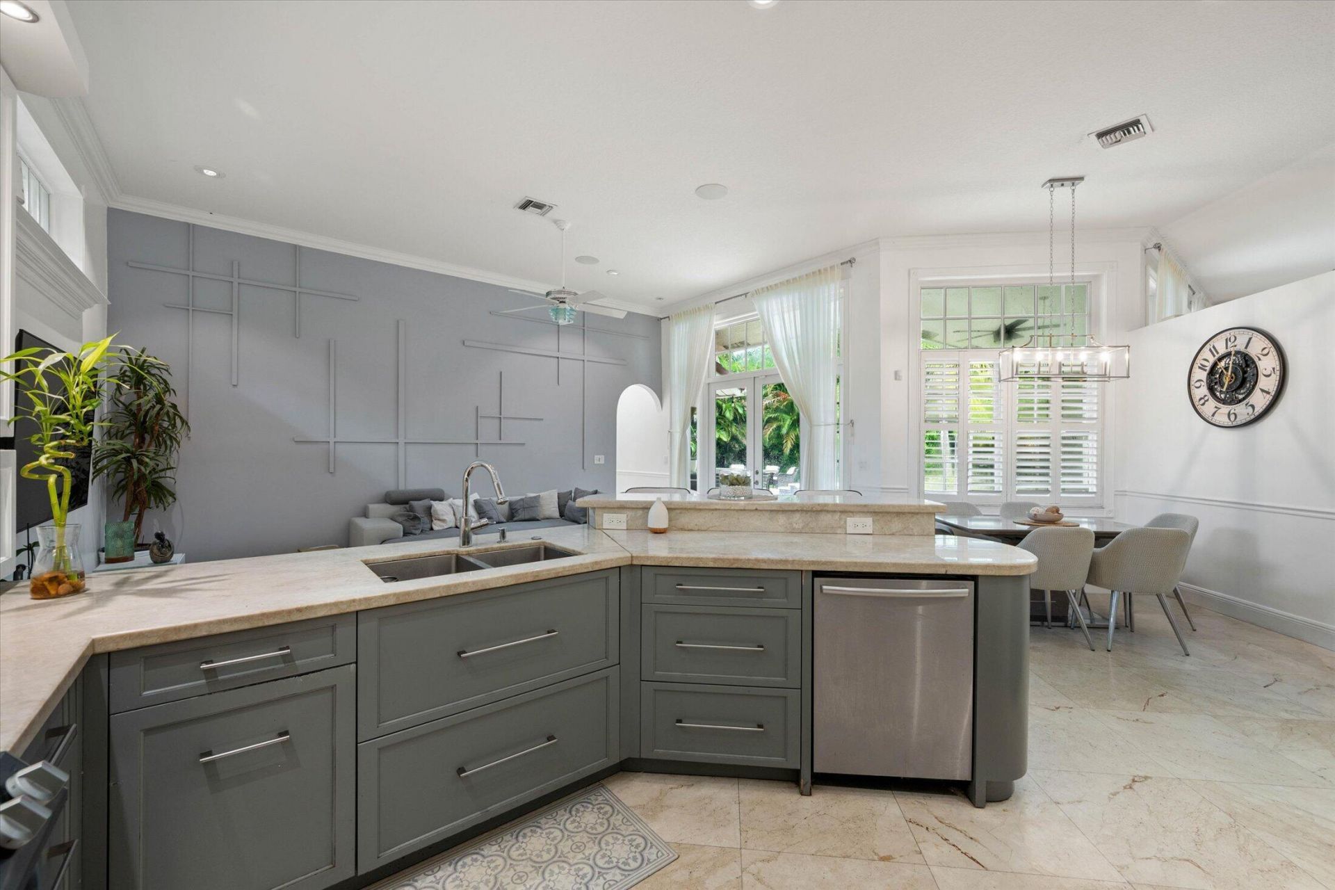 2647 Edgewater Drive, Weston, FL 33332 Photo