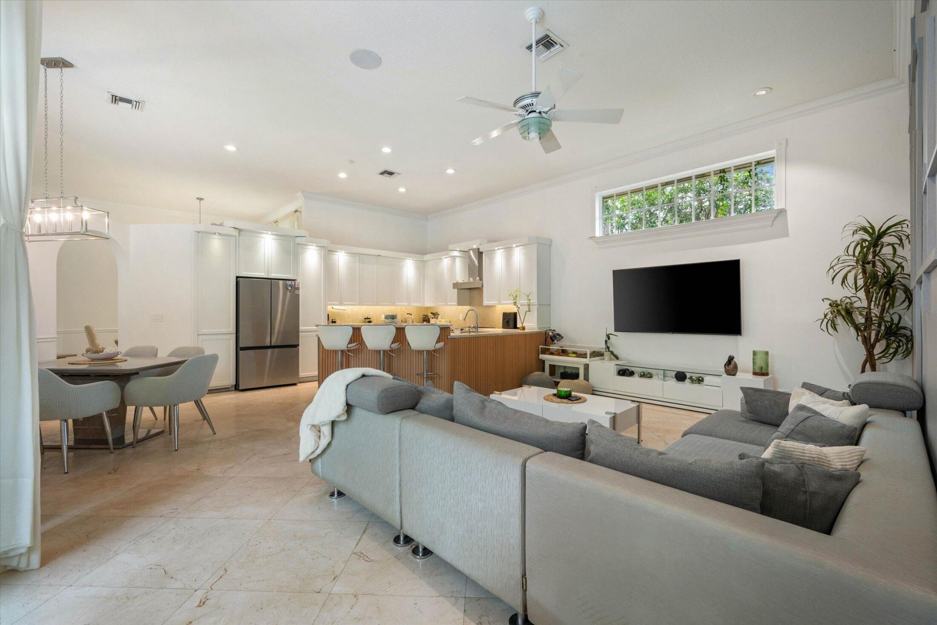 2647 Edgewater Drive, Weston, FL 33332 Photo