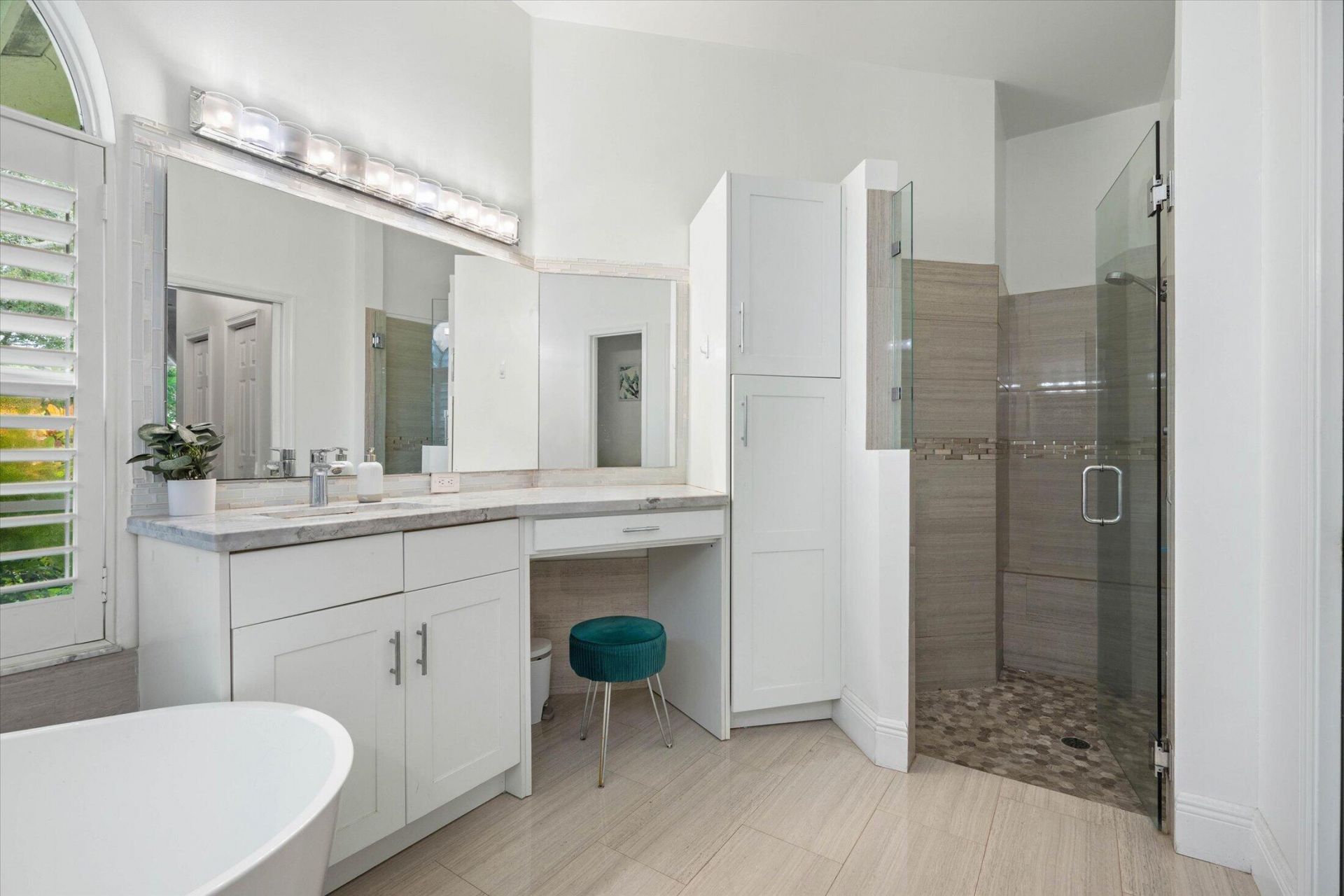 2647 Edgewater Drive, Weston, FL 33332 Photo
