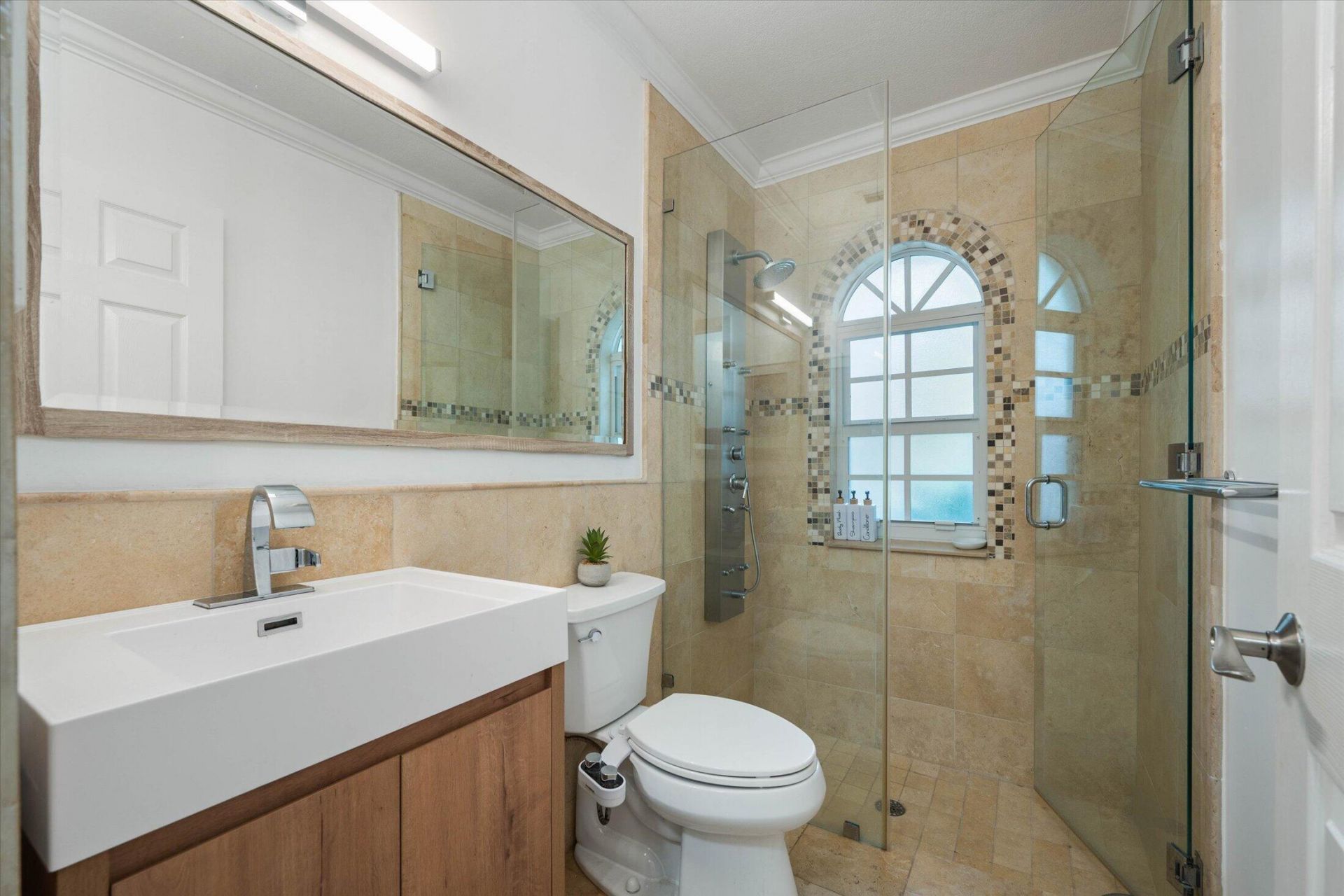 2647 Edgewater Drive, Weston, FL 33332 Photo
