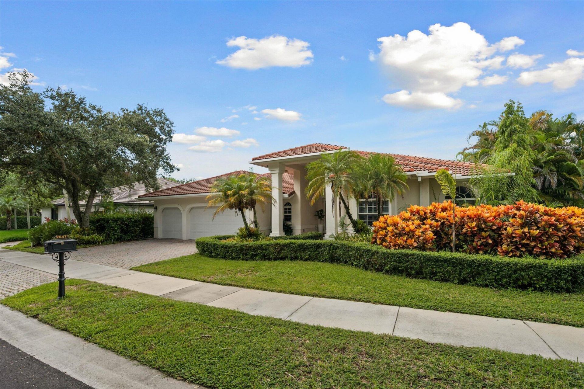 2647 Edgewater Drive, Weston, FL 33332 Photo