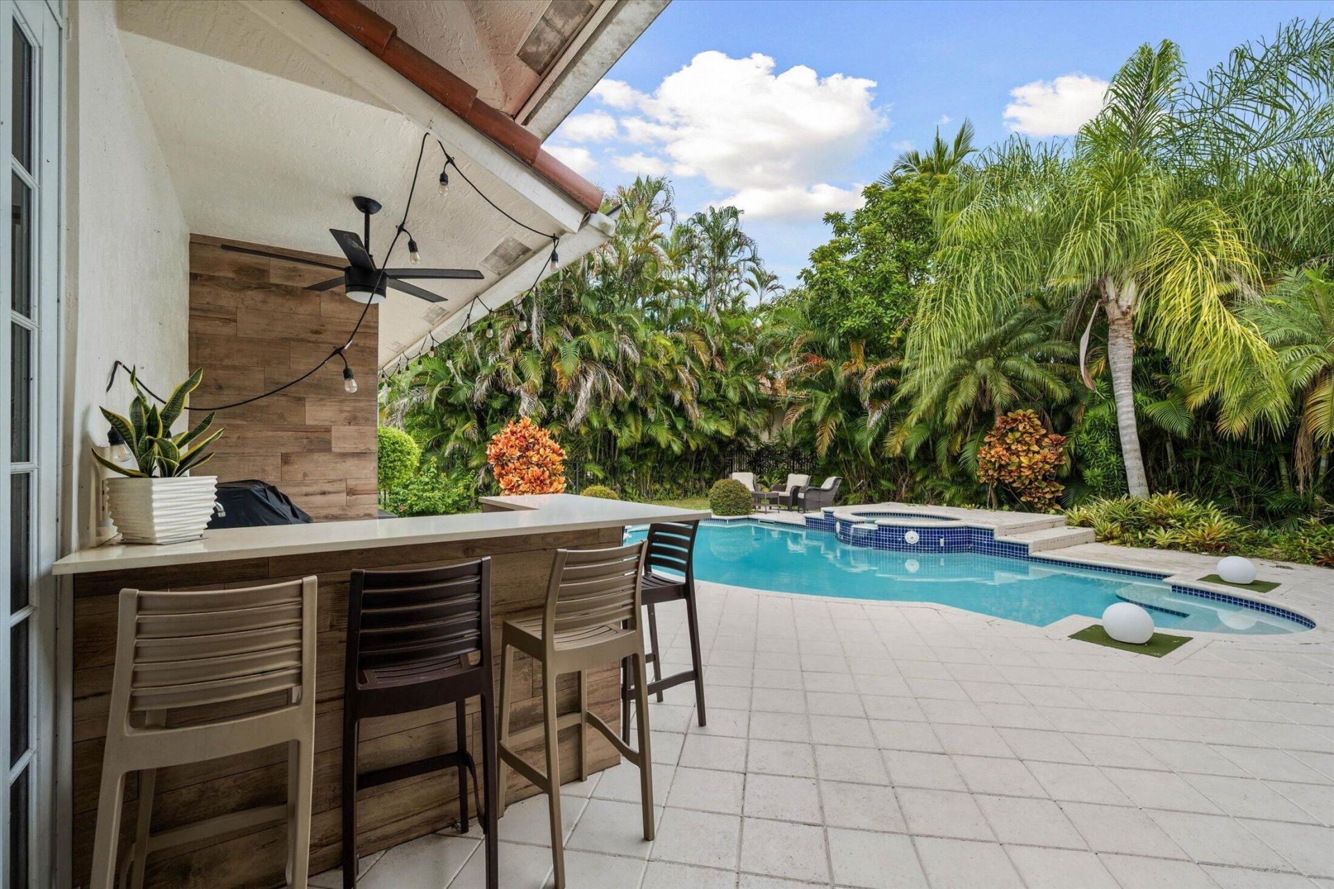 2647 Edgewater Drive, Weston, FL 33332 Photo
