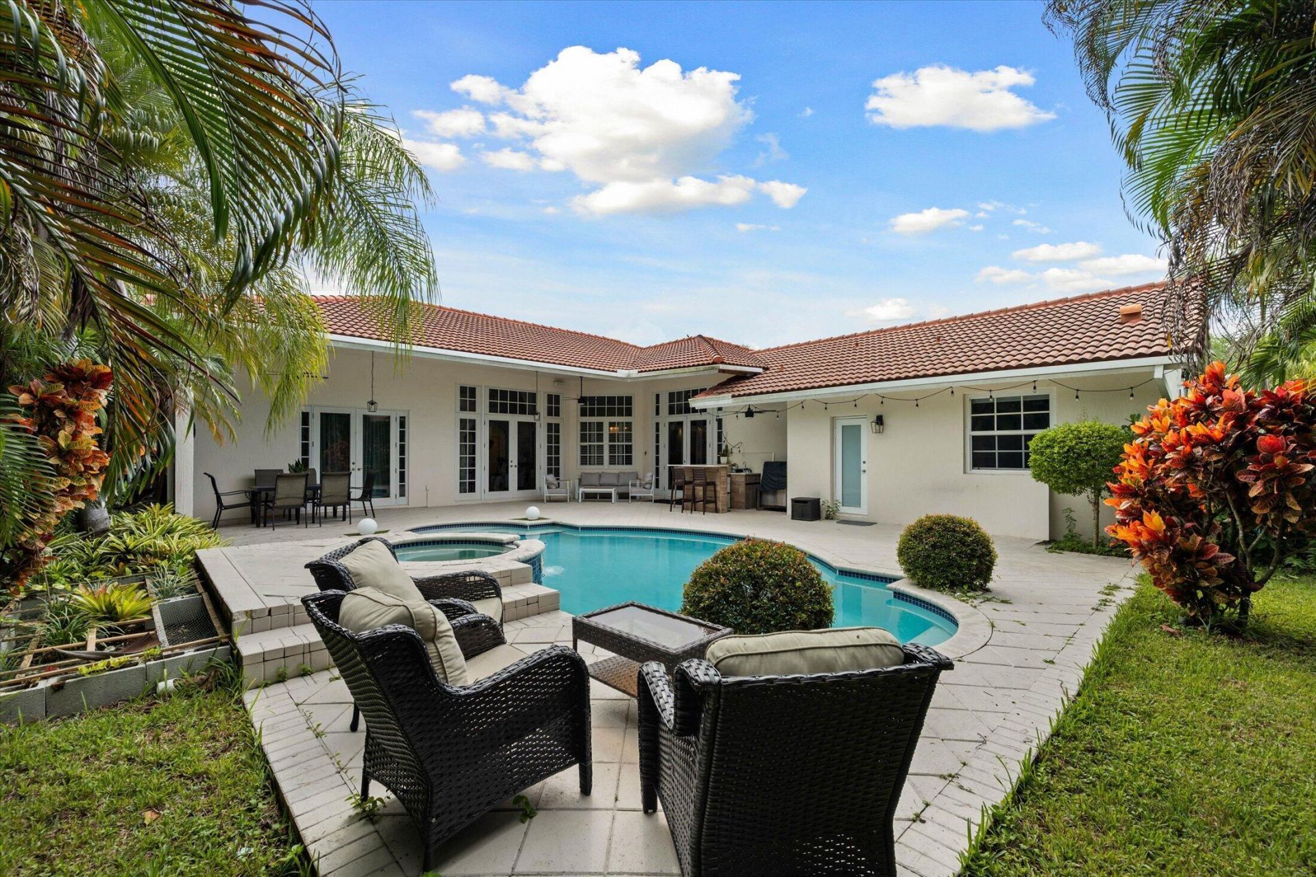 2647 Edgewater Drive, Weston, FL 33332 Photo