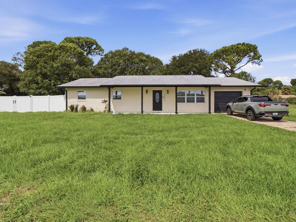 2657 SENECA Avenue, Fort Pierce, FL 34946