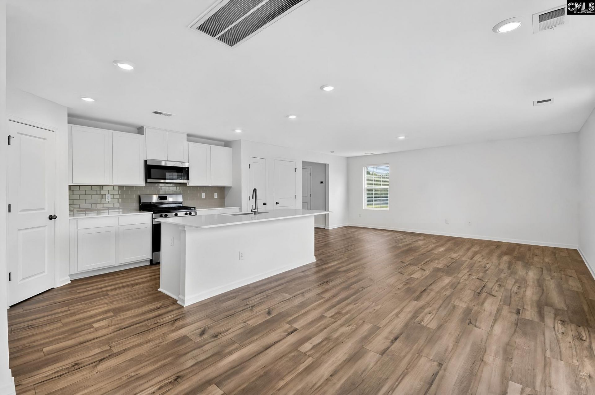 361 Sunny Falls Drive  Photo 9