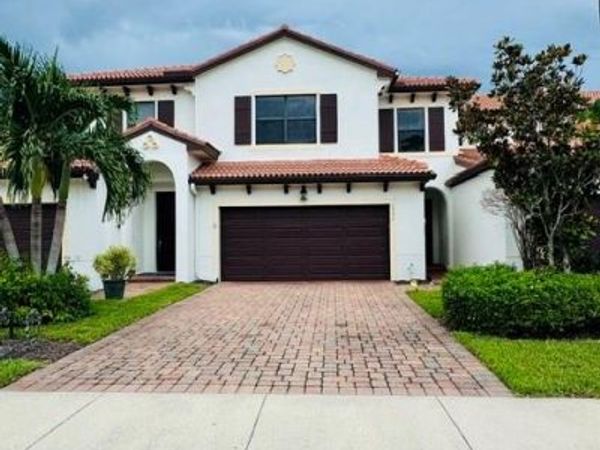 7792 BRISTOL CIR, NAPLES, FL 34120