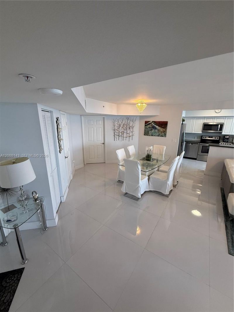 6301 Collins Ave, Unit 2108, Miami Beach, FL 33141 Photo