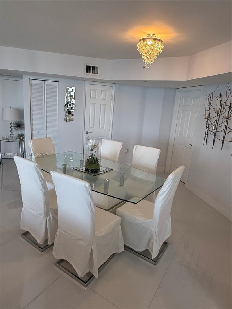 6301 Collins Ave, Unit 2108, Miami Beach, FL 33141 Photo