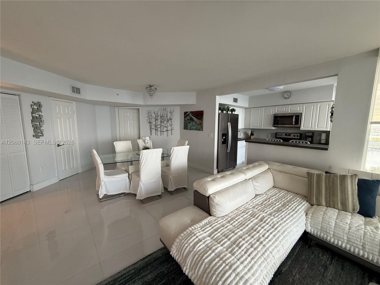6301 Collins Ave, Unit 2108, Miami Beach, FL 33141 Photo