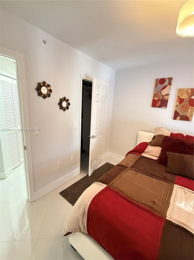 6301 Collins Ave, Unit 2108, Miami Beach, FL 33141 Photo