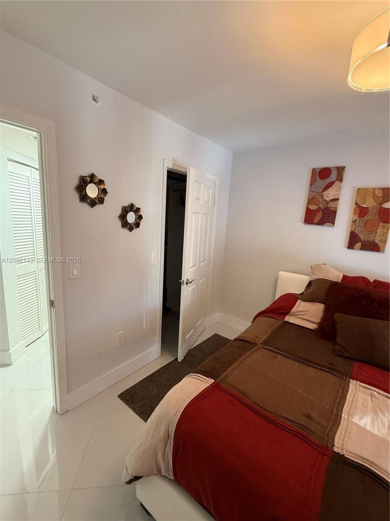 6301 Collins Ave, Unit 2108, Miami Beach, FL 33141 Photo
