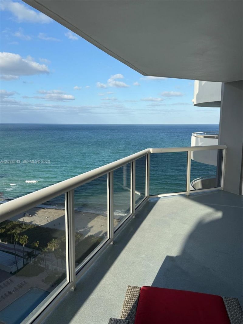 6301 Collins Ave, Unit 2108, Miami Beach, FL 33141 Photo