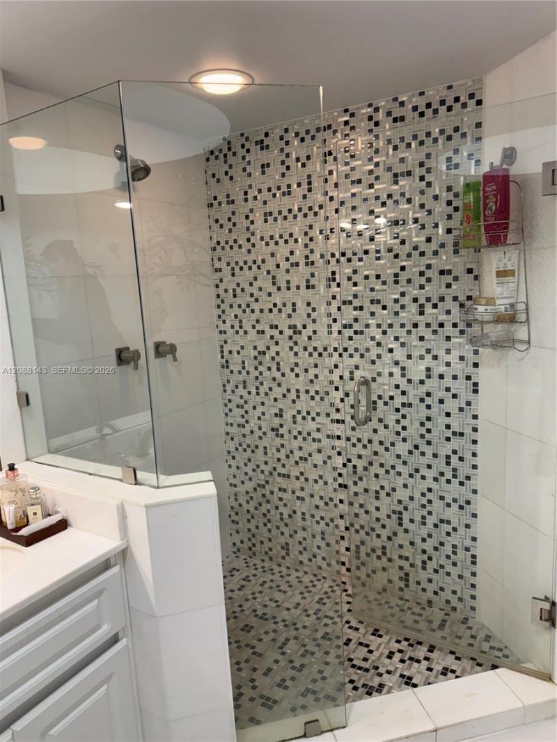 6301 Collins Ave, Unit 2108, Miami Beach, FL 33141 Photo