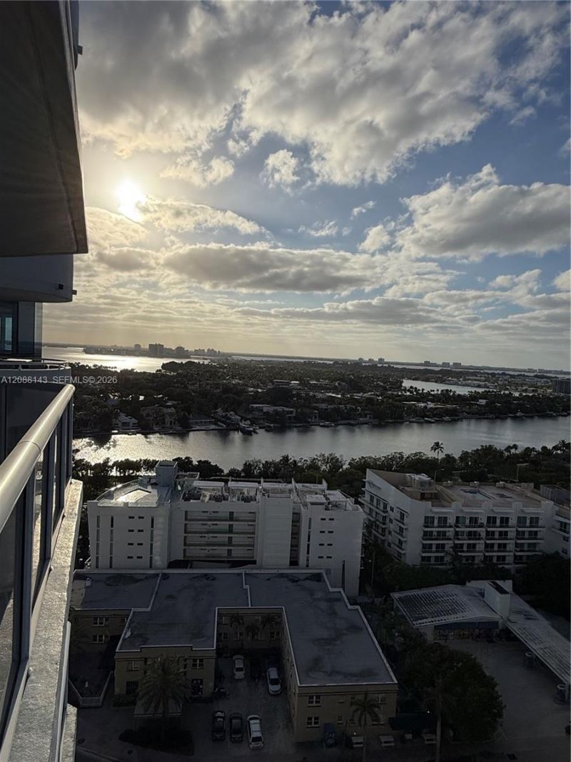 6301 Collins Ave, Unit 2108, Miami Beach, FL 33141 Photo