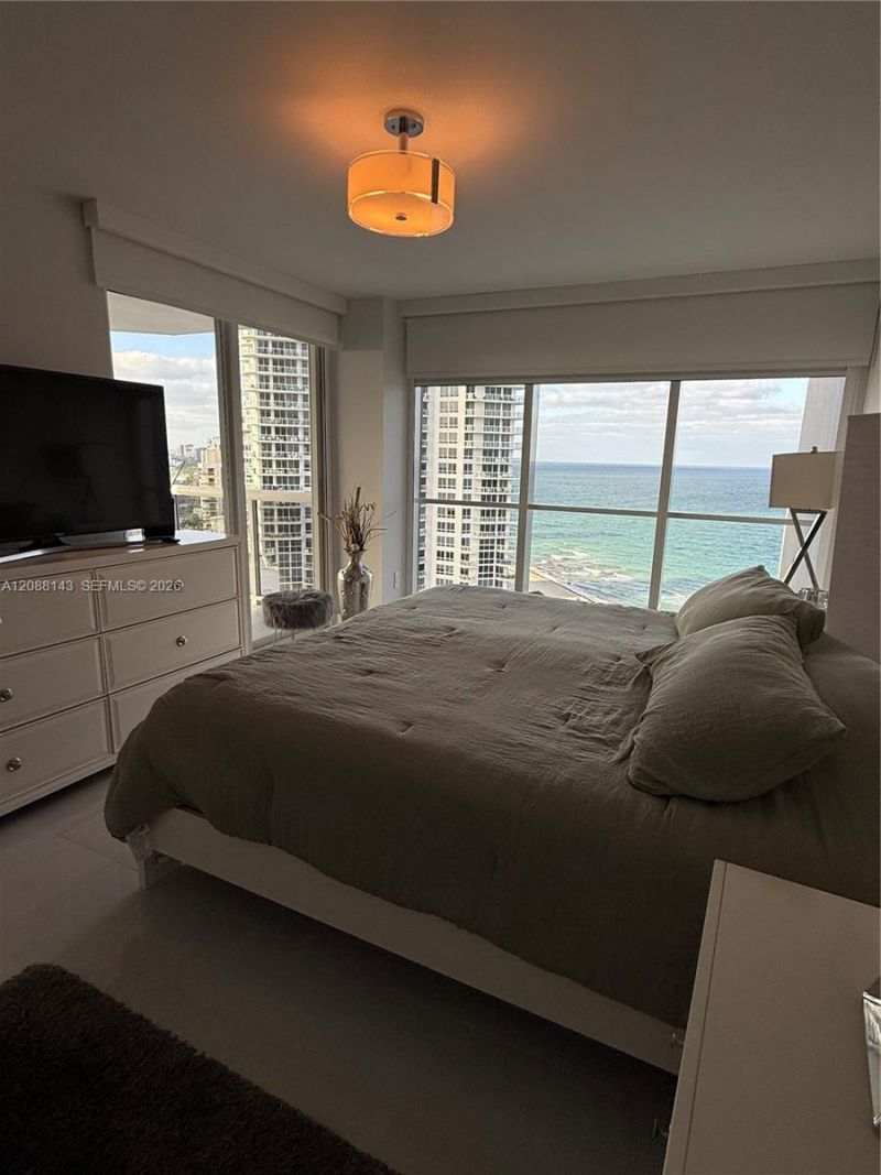 6301 Collins Ave, Unit 2108, Miami Beach, FL 33141 Photo