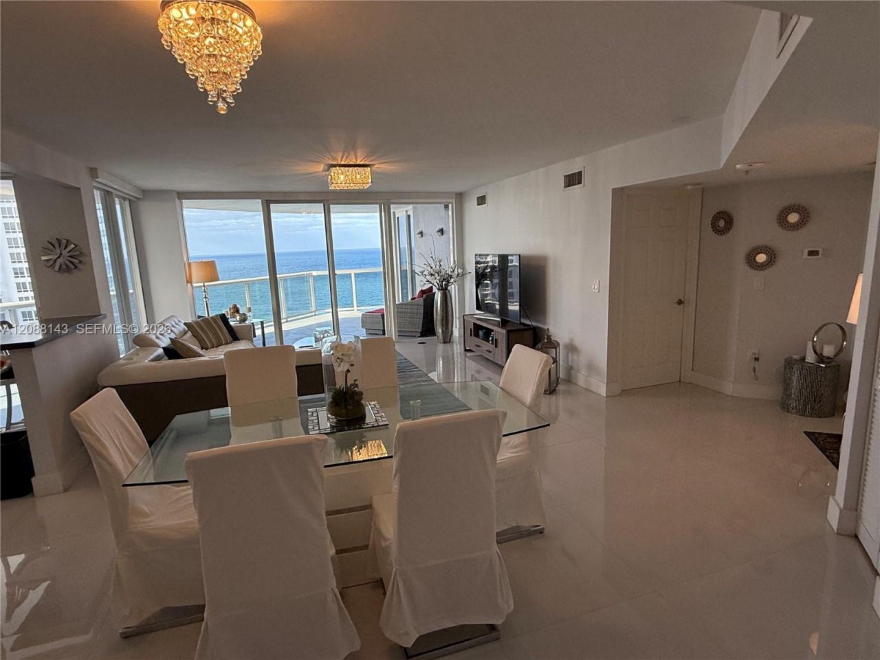 6301 Collins Ave, Unit 2108, Miami Beach, FL 33141 Photo