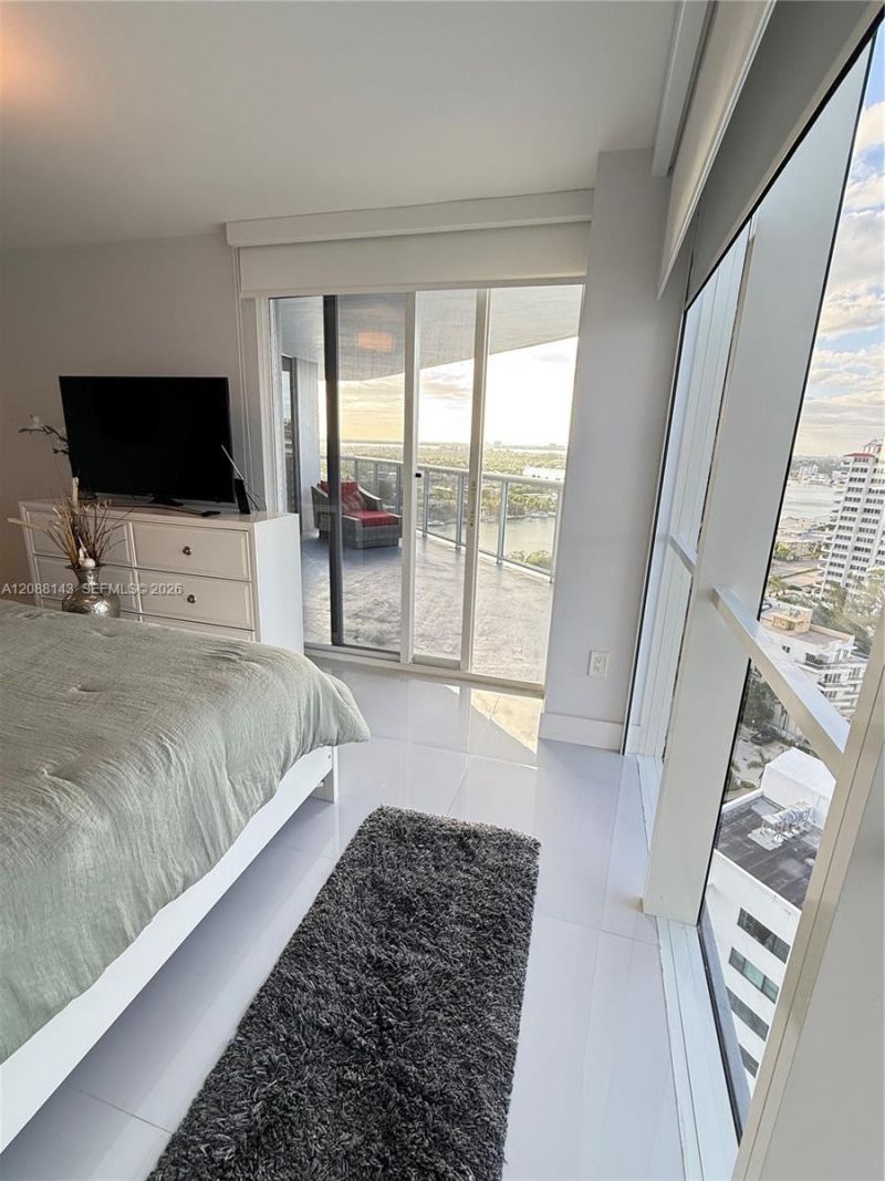 6301 Collins Ave, Unit 2108, Miami Beach, FL 33141 Photo