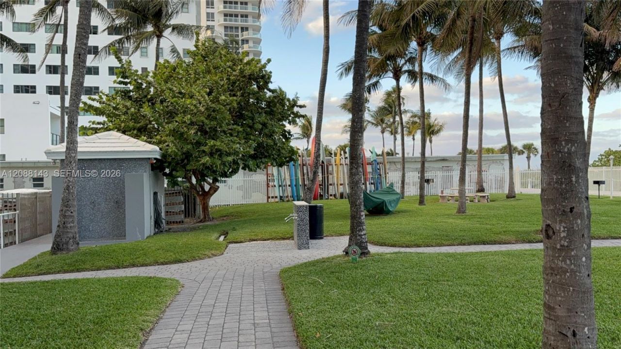 6301 Collins Ave, Unit 2108, Miami Beach, FL 33141 Photo