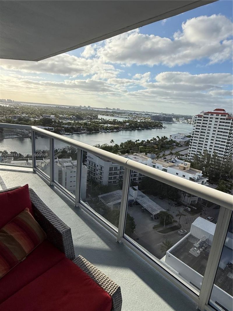 6301 Collins Ave, Unit 2108, Miami Beach, FL 33141 Photo