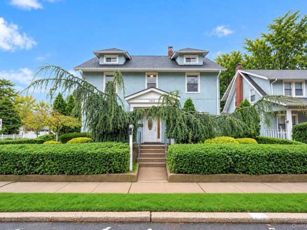 108 Hempstead Avenue , Lynbrook, NY 11563