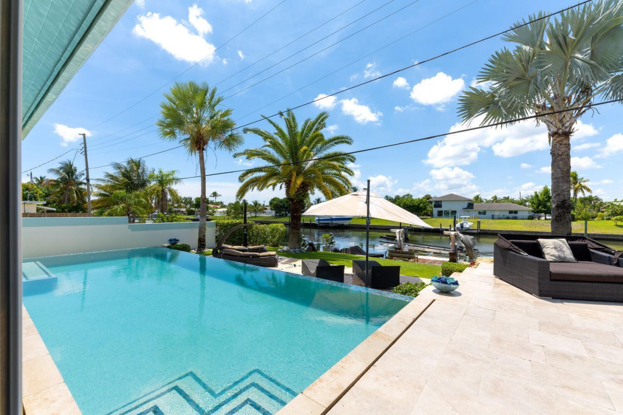 206 Arlington Road, West Palm Beach, FL 33405 Photo