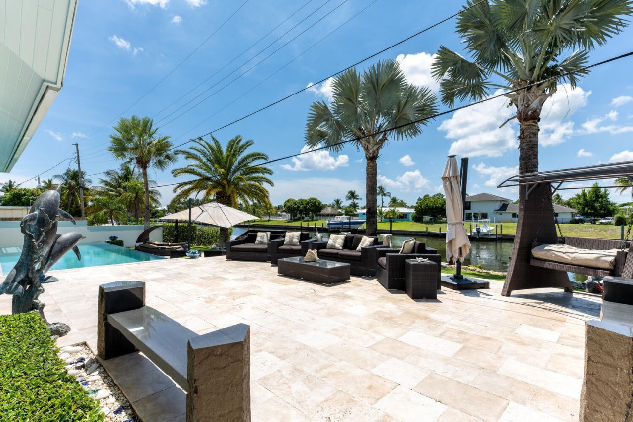 206 Arlington Road, West Palm Beach, FL 33405 Photo