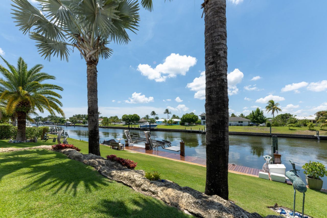 206 Arlington Road, West Palm Beach, FL 33405 Photo