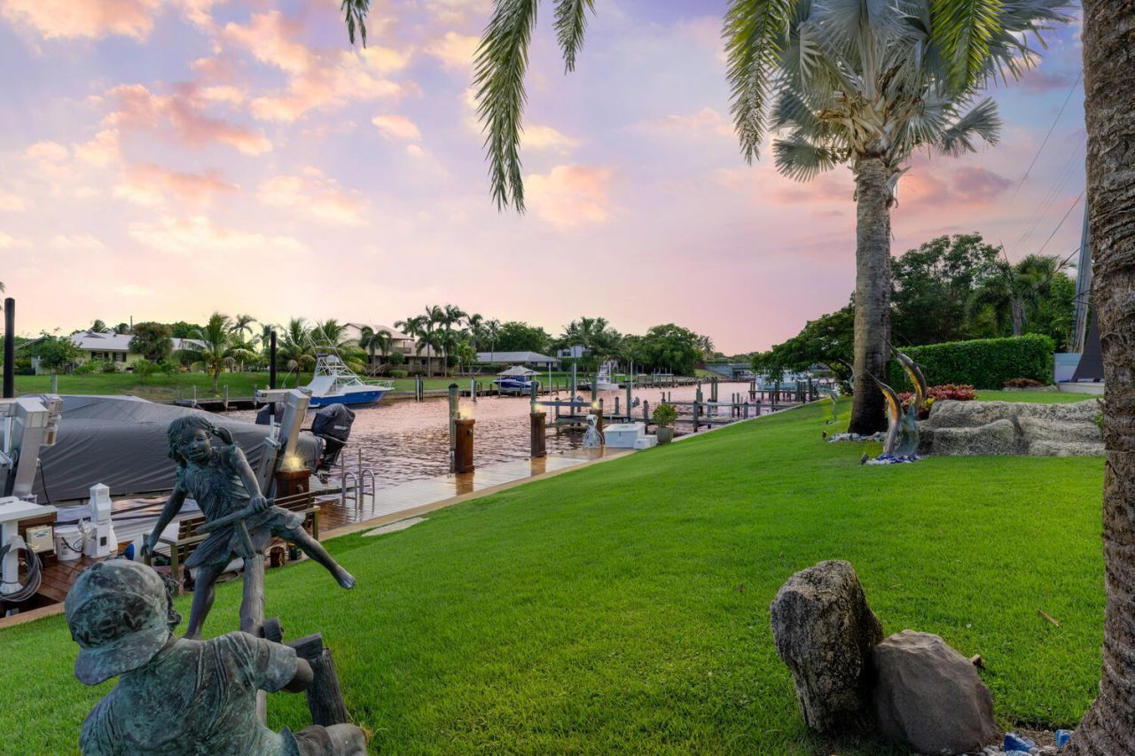 206 Arlington Road, West Palm Beach, FL 33405 Photo