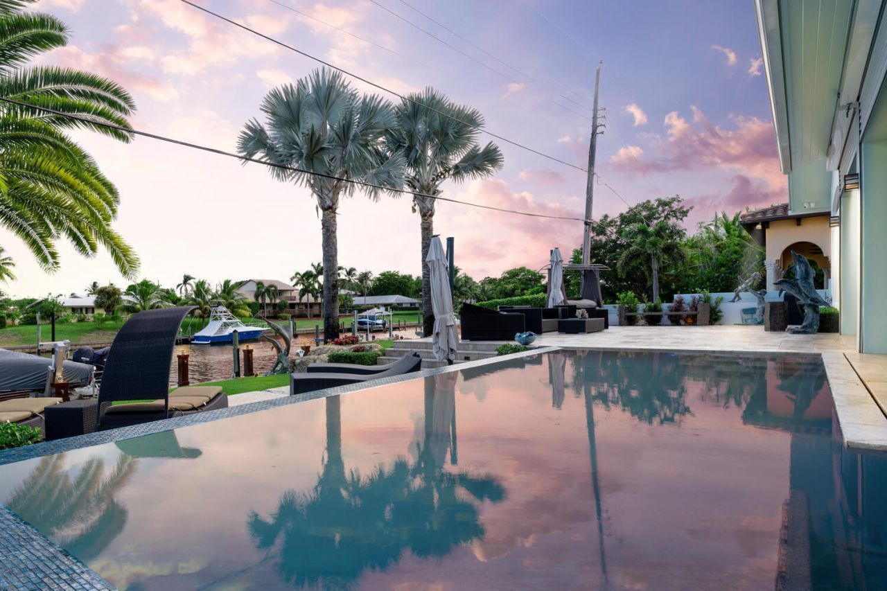 206 Arlington Road, West Palm Beach, FL 33405 Photo