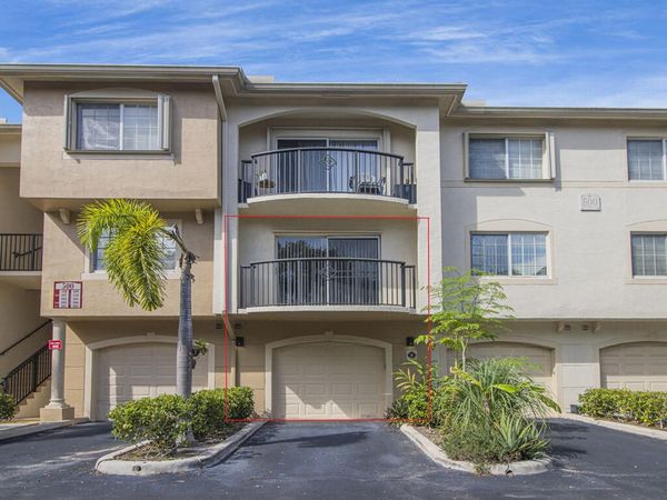 500 CRESTWOOD Court N, Unit 506, Royal Palm Beach, FL 33411