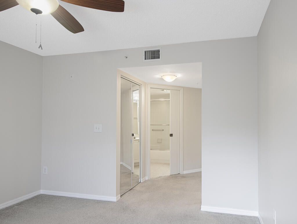 500 Crestwood Court N, Unit 506, Royal Palm Beach, FL 33411 Photo