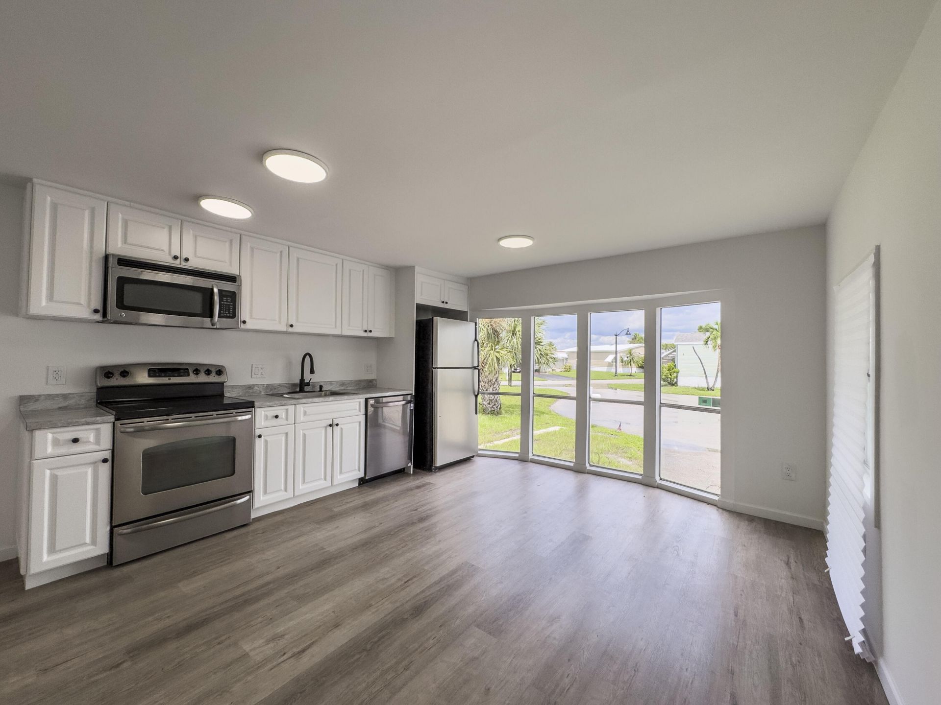 4022 68th Street N, Unit 826, Riviera Beach, FL 33404 Photo