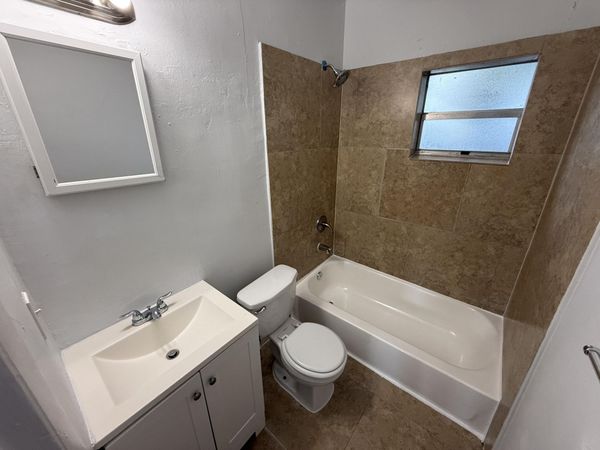 532 NW 13TH Avenue, Unit 1, Fort Lauderdale, FL 33311