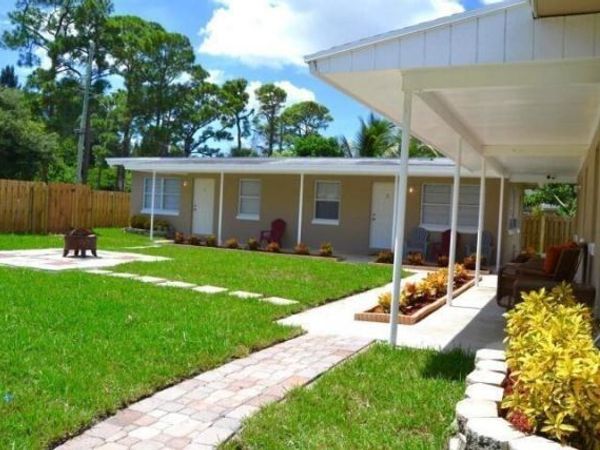 4820 Maine Street, Unit 4, Lake Worth, FL 33461