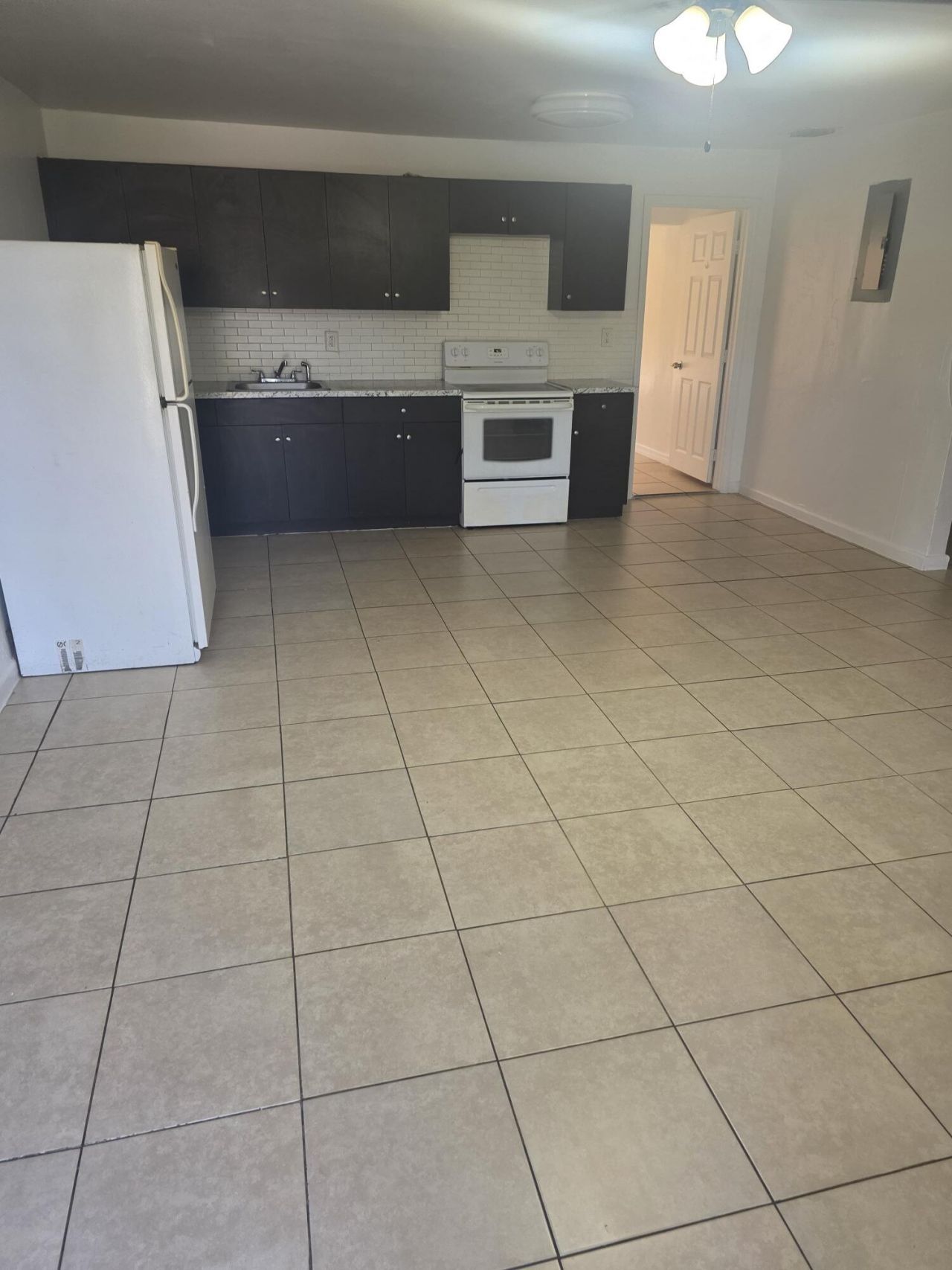 2028 Funston Street, Unit Apt 2, Hollywood, FL 33020 Photo