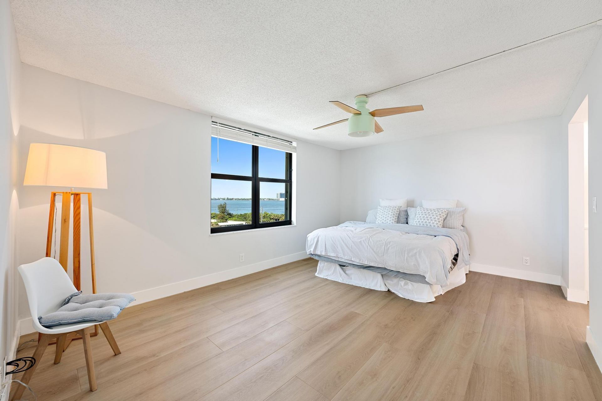 5480 N Ocean Drive, Unit A5B, Singer Island, FL 33404 Photo