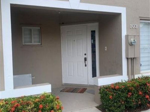 103 Riviera Circle, Weston, FL 33326
