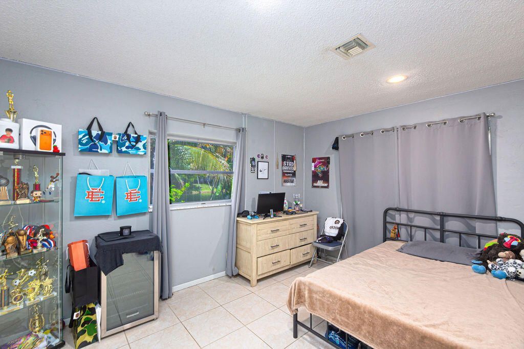 9411 NW 74th Place, Tamarac, FL 33321 Photo