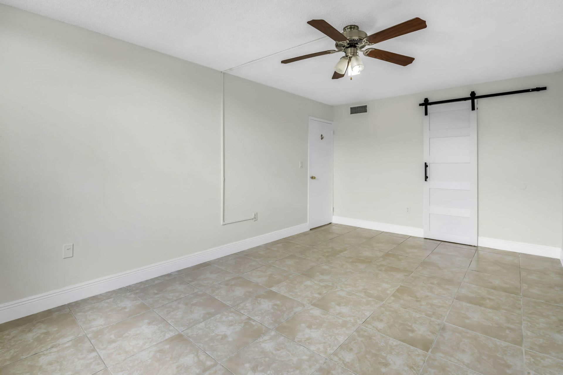 1805 E Sans Souci Boulevard, Unit 434, North Miami, FL 33181 Photo