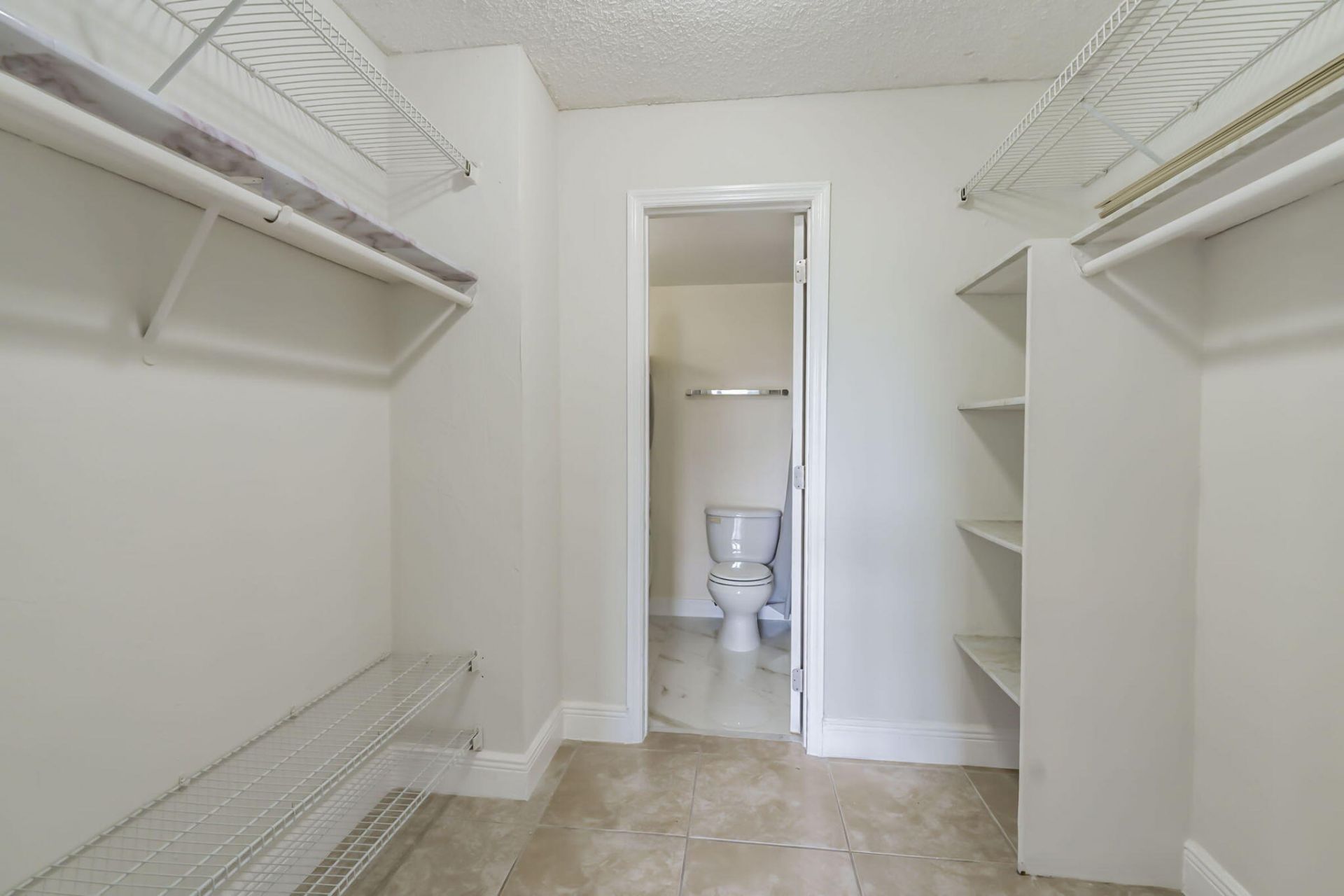 1805 E Sans Souci Boulevard, Unit 434, North Miami, FL 33181 Photo
