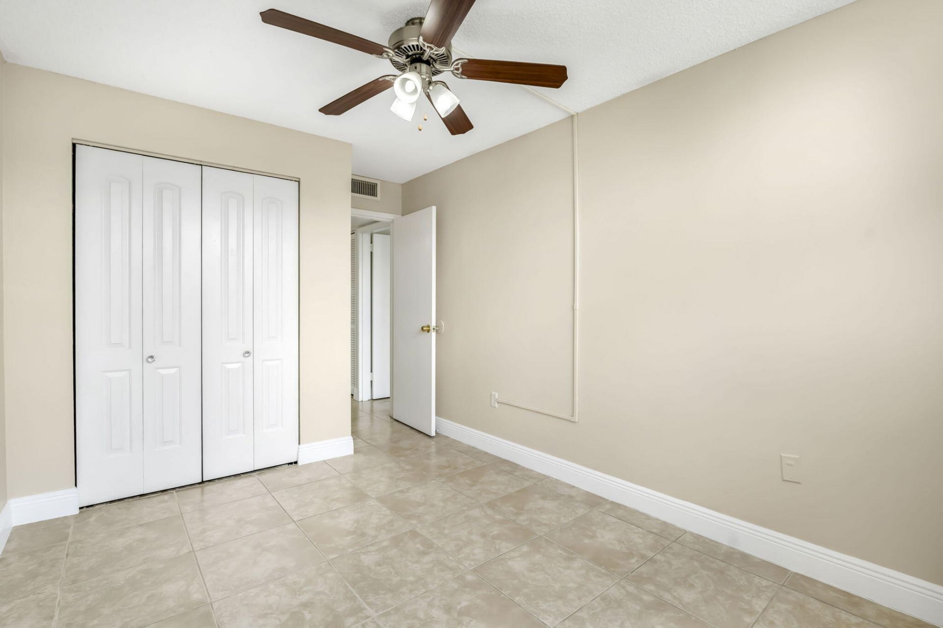1805 E Sans Souci Boulevard, Unit 434, North Miami, FL 33181 Photo
