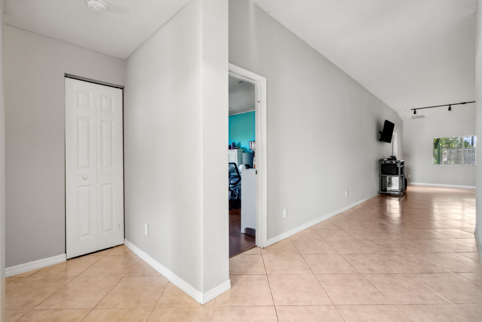1924 SW Jamesport Drive, Port Saint Lucie, FL 34953 Photo