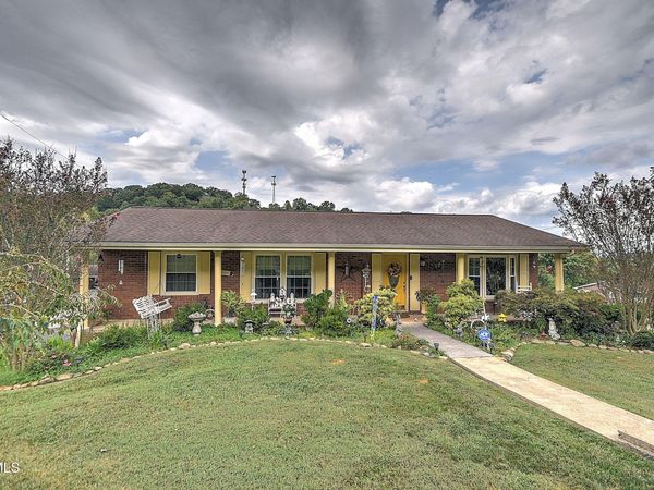 3900 Thornton Drive, Kingsport, TN 37664