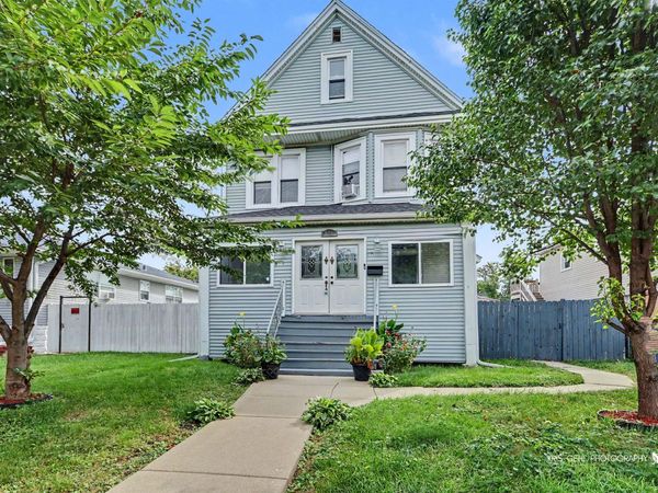 415 S 20th Avenue S, Maywood, IL 60153
