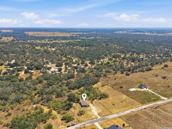 685 Clear Lake Loop, Poteet, TX 78065