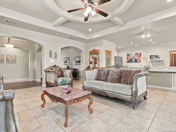 685 Clear Lake Loop, Poteet, TX 78065