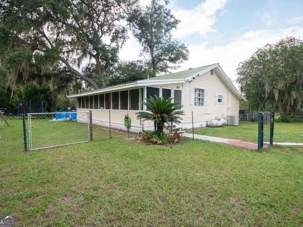 41 Sheridan Street, St. George, GA 31562