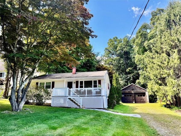 13 Arbutus Street, Putnam Valley, NY 10579