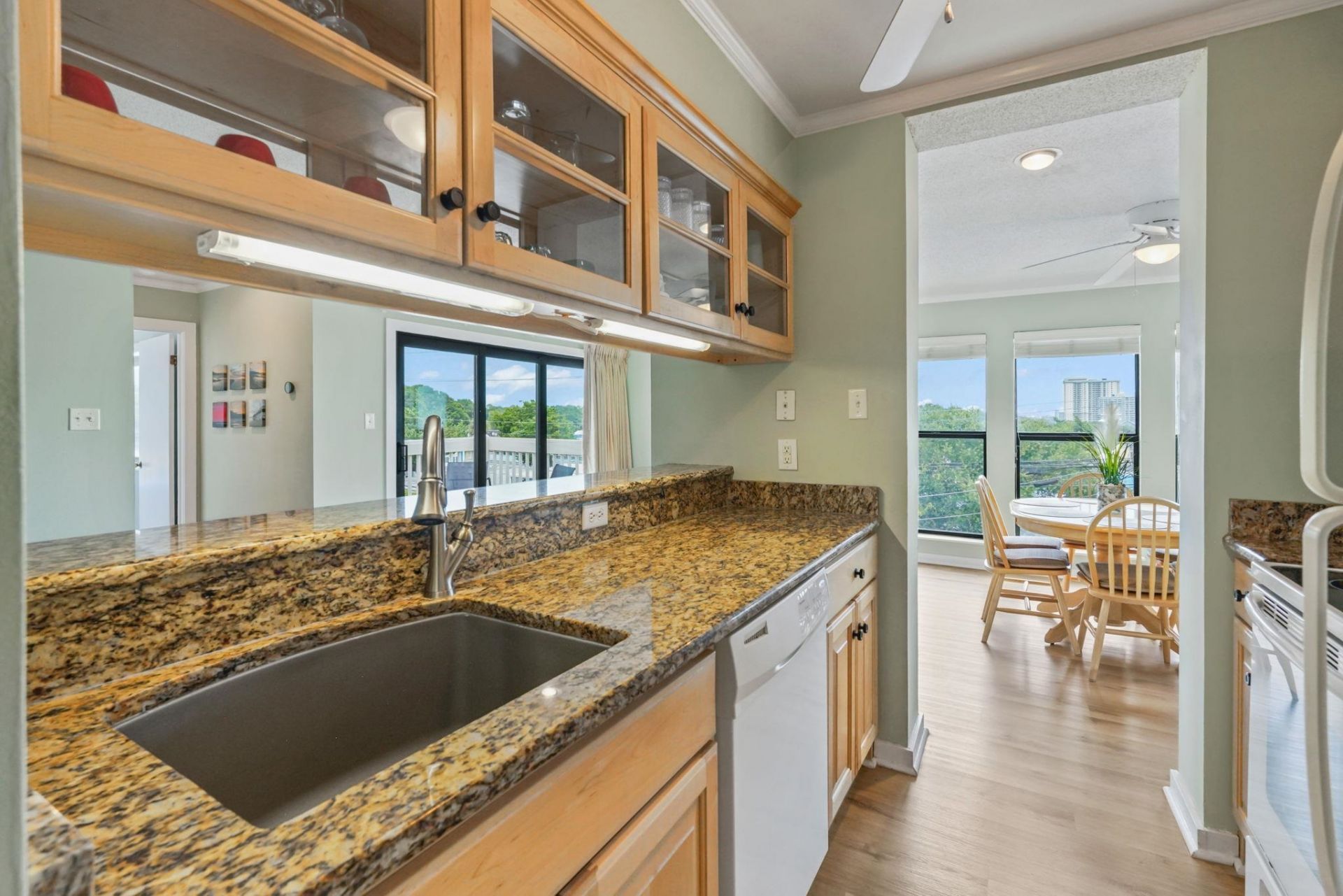 9661 Shore Dr. Photo 33