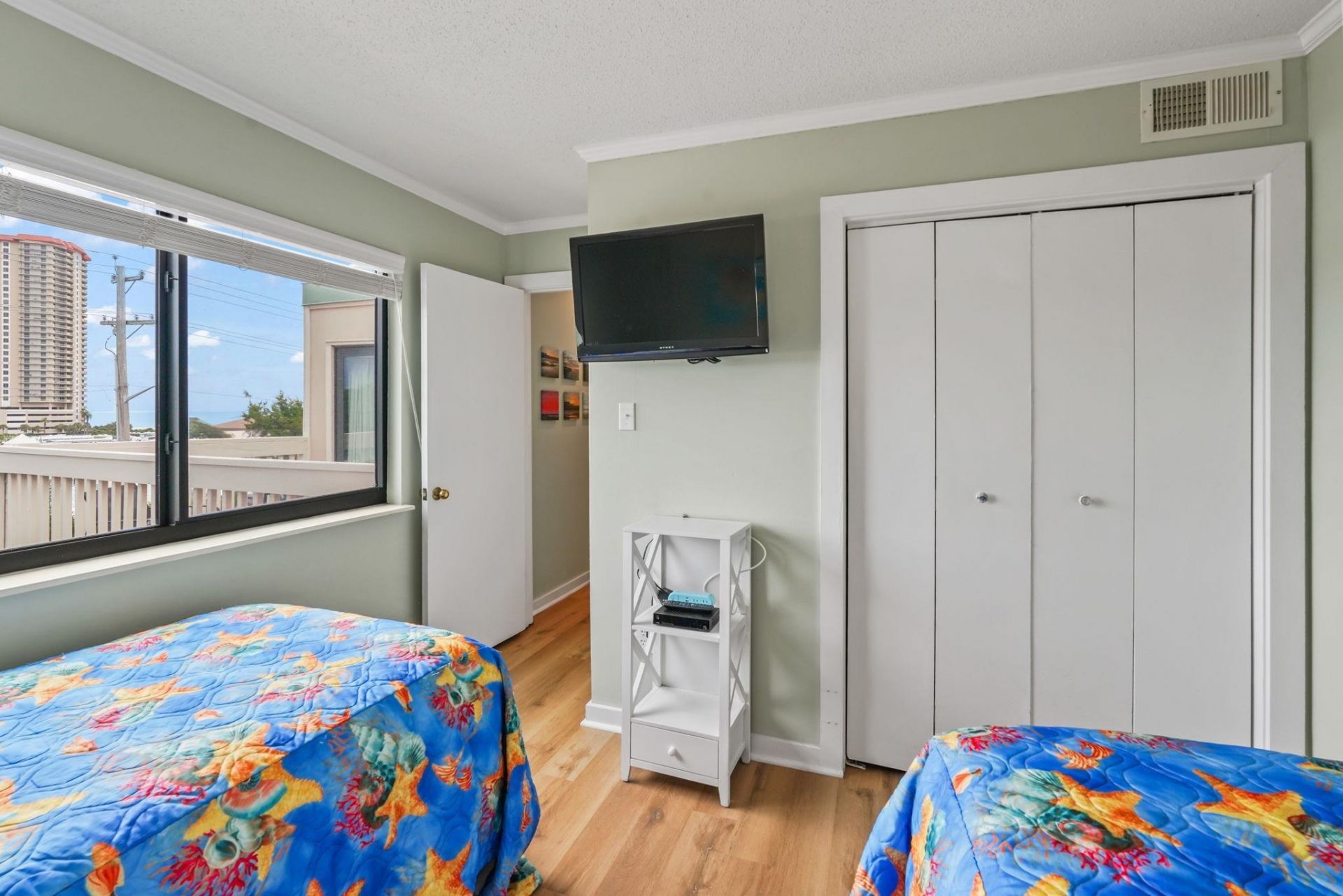 9661 Shore Dr. Photo 47